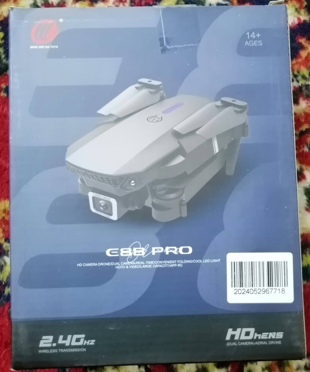 سعرها فقط ٢٠٠٠٠ عشرين الف دينار

أبرز المواصفات:
​نظام التصوير: مزودة بـ Dual HD Cameras (كاميرات مزدوجة عالية الدقة)، واحدة في الأمام وأخرى في الأسفل لتصوير زوايا مختلفة.
​التصميم: تصميم قابل للطي (Foldable Design)، مما يجعلها سهلة الحمل والتنقل.
​الإضاءة: تحتوي على أضواء ملاحة LED مدمجة تساعد في الرؤية أثناء الطيران الليلي وتحديد الاتجاهات.
​التحكم: يمكن التحكم بها عبر تطبيق خاص على الهاتف (App Control).


**إذا كنت صاحب هذا الإعلان وتريد حذفه لأي سبب، رجاءا أرسل رسالة إلى الدعم الفني**