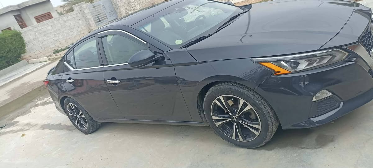 نيسان التيما موديل 2019 SL فول مواصفات سنويه جديد  رقم الماني صدر جديد تايرات جديد تبريد تدفئه شغال سياره بدون نقص ظرره بونيد فقط گير محرك بشرط لا صرف ولابخار ثاني يوم تحويل .

سعر 144ومجال بسيط 

مكاني ديالى خانقين 

رقم موبايل ***********
