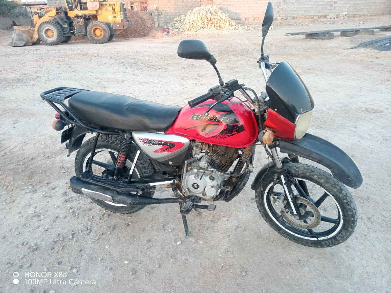 دراجه بوكسر موديل 2021 نظيفه ماتخسر عليها أوراق اصوليه المكان الديوانيه قضاء البدير السعر 950  للاستفسار أكثر الاتصال ***********
