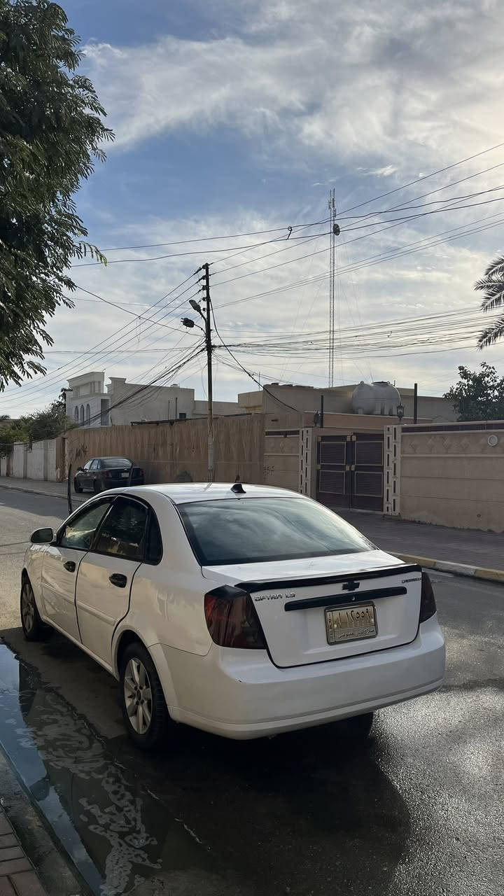 اوبترا موديل 2011
رقم صلاح الدين 
السياره مثل مواضح بالصور نظيفة 
لايتات جدد
بك لايت جدد دوشمه مرتبه 
السيارة مكحله وبيها قطعتين ما متاكد منها 
السعر 70 وبيها مجال بسيط 
للتواصل 
***********
