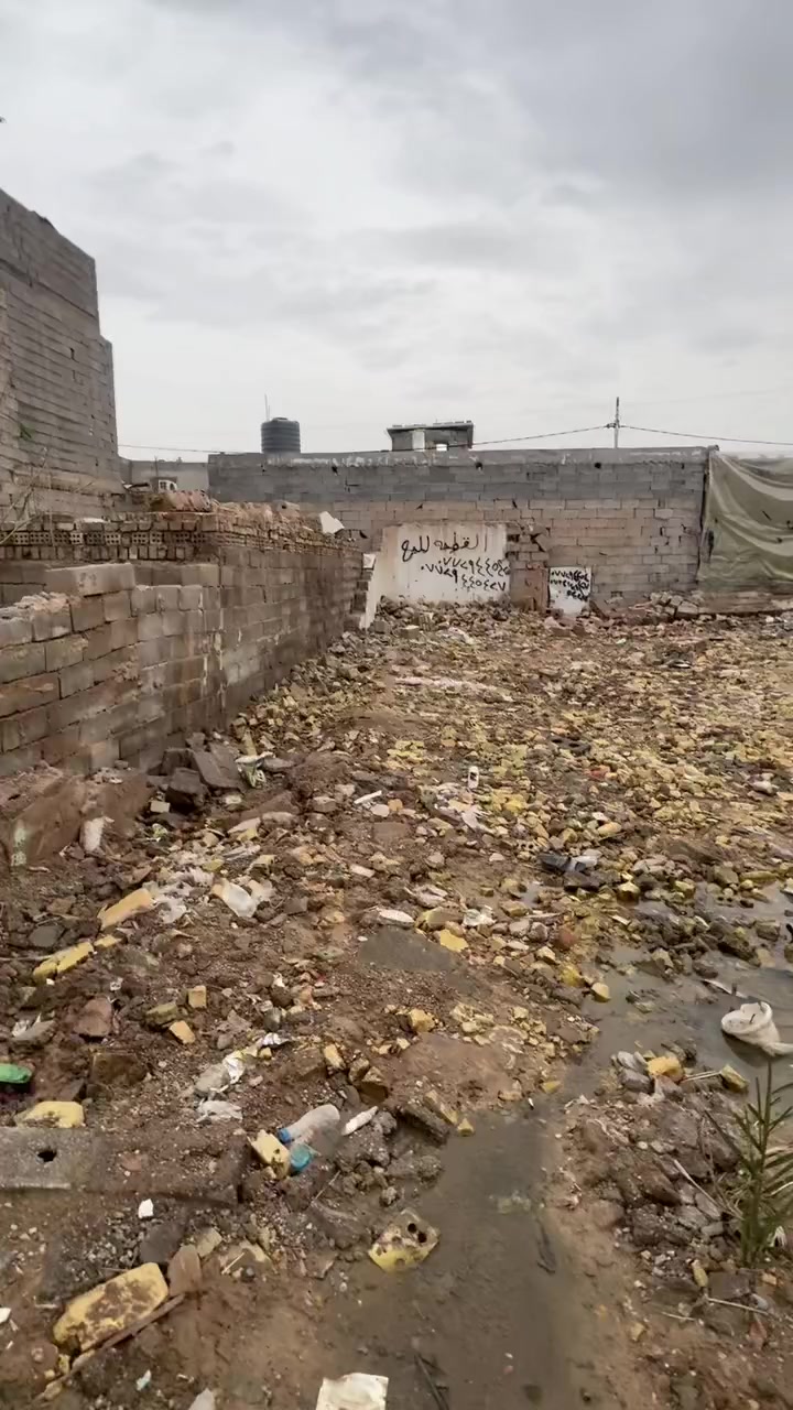 يا الله 
قطعه ارض للبيع المساحه 100متر طابو زراعي سند 25
عنوانه سبع قصور شارع ابو احمد قرب مدرسه ابن سينا 
راح توصله الخدمات للفرع جاي يشتغلون 
واجه 5نزال 20
سعر 16وبيه مجال 
رقم الهاتف ***********
