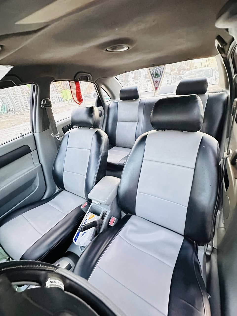 ابتره البيع مديل 21لسيارهً مطلوبه لشركه العامه  مكينه جديده صاله شهر شاده تخم تاير جديد السعر 60 وبيه مجال للسفير ***********
