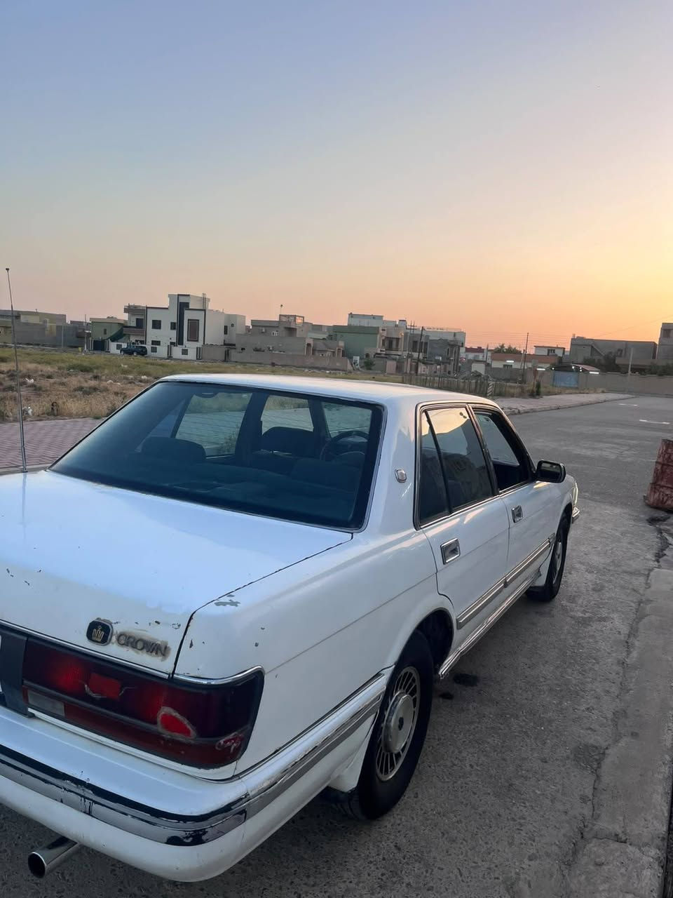 السلام عليكم
سيدان مواسسة موديل ١٩٩٠ لون ابيض مسجلة صلاح الدين محرك بلادي و كير محور اتوماتيك بيهة جاملق امامي يسار رش و جاملق خلفي يمين رش و الباقي كفالة
السعر 53 وبيهة مجال
يرهم مراوس 
***********
