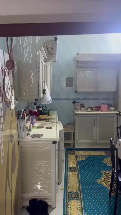 السلام عليكم اخوان للبيع البيت بحي العدالة بظهر المحكمة البيت ١٠٠ متر نزال ١٠ ب١٠ يحتوي على ثلاث غرف وثلاث صحيات واستقبال ومطبخ  للاسفسار اكثر *********** بي واتس اب ايضاً
