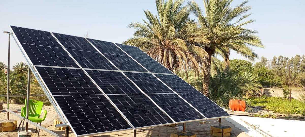✅ تم بعون الله إنجاز تنصيب منظومة طاقة شمسية 20 أمبير نهاري بمواصفات عالية:

🔹 الإنفيرتر: 6 كيلو Hybrid صامت، IP65 مقاوم للعوامل الجوية – شي ساج.
🔹 البطارية: شي ساج 10 كيلو، تعطي 10 أمبير ليلي لمدة تصل إلى 4 ساعات.
🔹 الألواح الشمسية: LONGi Hi-MO X10 بقدرة 650 واط للوح، بكفاءة عالية وأداء ممتاز.

💡 نستخدم مواد أصلية وتركيب احترافي مع فحص كامل للمنظومة لضمان أفضل أداء وعمر تشغيلي طويل.

📍 الموقع: بابل – ناحية الشوملي (مجاور دائرة الزراعة)
👨‍🔧 المهندس: محمد زياد خلف حسين
📞 للاستفسار والحجز: ***********

نوفر جميع أحجام المنظومات مع كشف موقع واستشارة لاختيار المنظومة المناسبة لاحتياجك. 🌞

