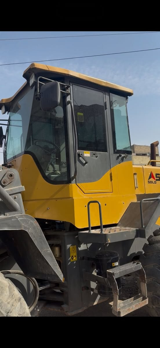 سلام عليكم من رخصت الادمن شفل
للبيع شفل ال جي
موديل 2013
شفل صيني باب اول
محرك كتر 
تخم تاير
سجين كيله 
وسنون موجوده 
رقم واسط تحويل بغداد عادي 
المكان بغداد رقم. ***********
او الرقم ‭+964 770 889 9569‬علي
