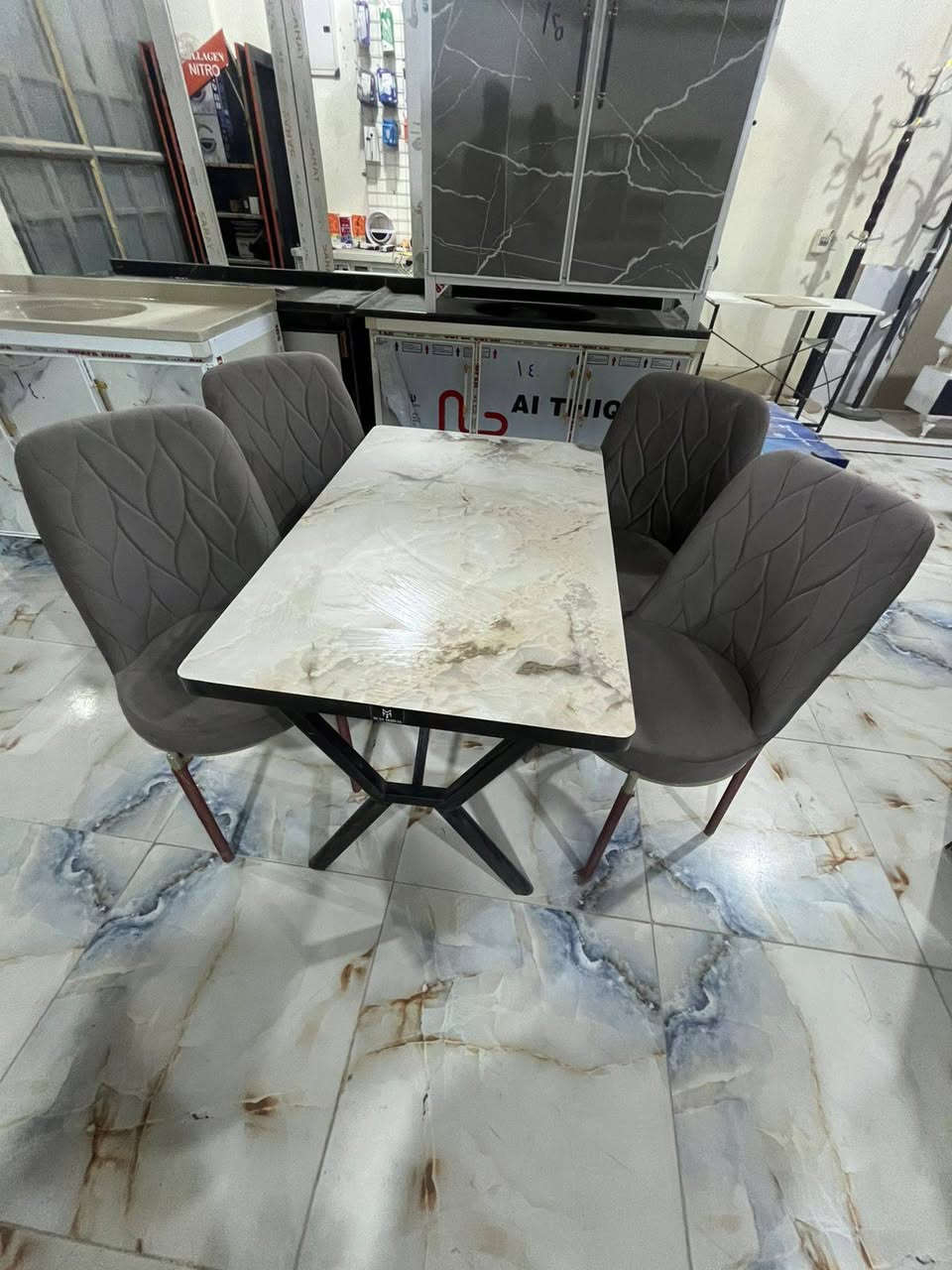 بسم الله ويانه العروض مراح تنتهي
ميز طعام خشب متوفر 4كراسي ومتوفر 6 كراسي 

اكو قاعده حديد والرجول واكو كامل خشب راح يكون سعر ال4كراسي بدال ال175 راح يكون فقط 150 وال6كراسي بدل ال200 راح يصير فقط 175 زورنا سامراء شارع الفين مجمع السليمانية او اتصلو علينا نرحب بيكم بكل وقت 

ابو إبراهيم (***********)

إبراهيم (***********)
