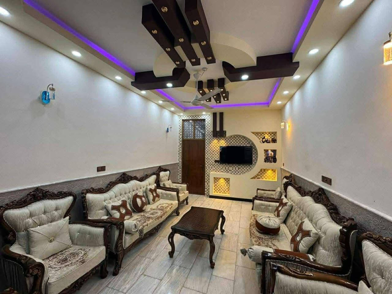 #دار_للبيع
__________طابو ملك صرف

#الموقع ابي غرق حي الحسين
                                      بعد الضغط

#قرب المدارس مقابل مشورع المي
 
#تفاصيل الدار
                           طابق الارضي 
استقبال/ مطبخ/ هول /غرفة نوم /صحيات/ داخلية و
                                                                خارجيه
                            طابق الثاني
                  3غرف نوم  /هول /صحيات

                             طابق الثالث
                                بيتونه

             الاستفسار أكثر الاتصال على الأرقام

***********
                     ***********

     مستعدون لنشر كافة العقارات
                            البيوت ولاراضي الصرف الزراعية

  _____________________________________

               يتوفر لدينا كادر مختص في البناء
                     وترميم مقاولات عامه
                       ***********
