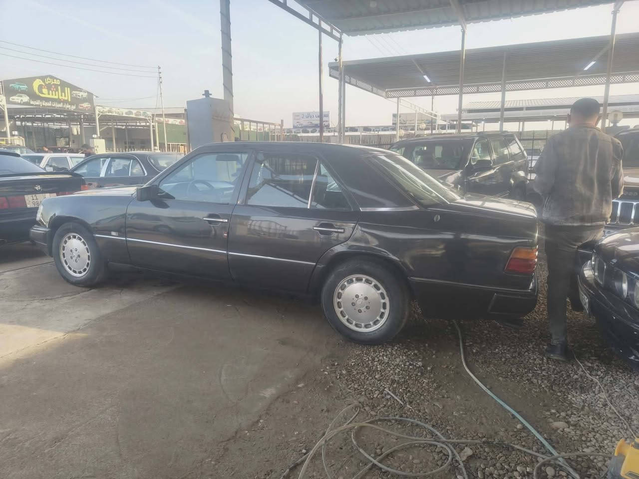 مارسدس دب موديل 91 رقم بغداد سنويه ما ساقطه مكينه كير مكفولات
مكانها ديالى سعرها 53 وبيها مجال 
***********
