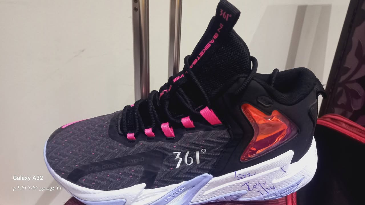 السلام عليكم احذيه باله درجه اولى حجم ٤٠ ٤١ السعر ١٠ يوجد توصيل جميع المحافظات سيد حسن ناحية الإمام ***********رقم
