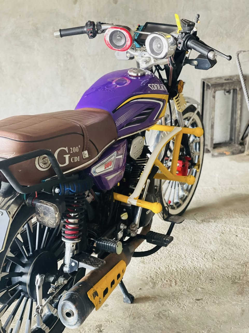 السلام عليكم للبيع دراجه سولنلك موديل 2025
دراجه جديده ماعيزها برغي 
مجمبزه فول 
نشاط فول 
السعر 800وبيها مجال
***********
