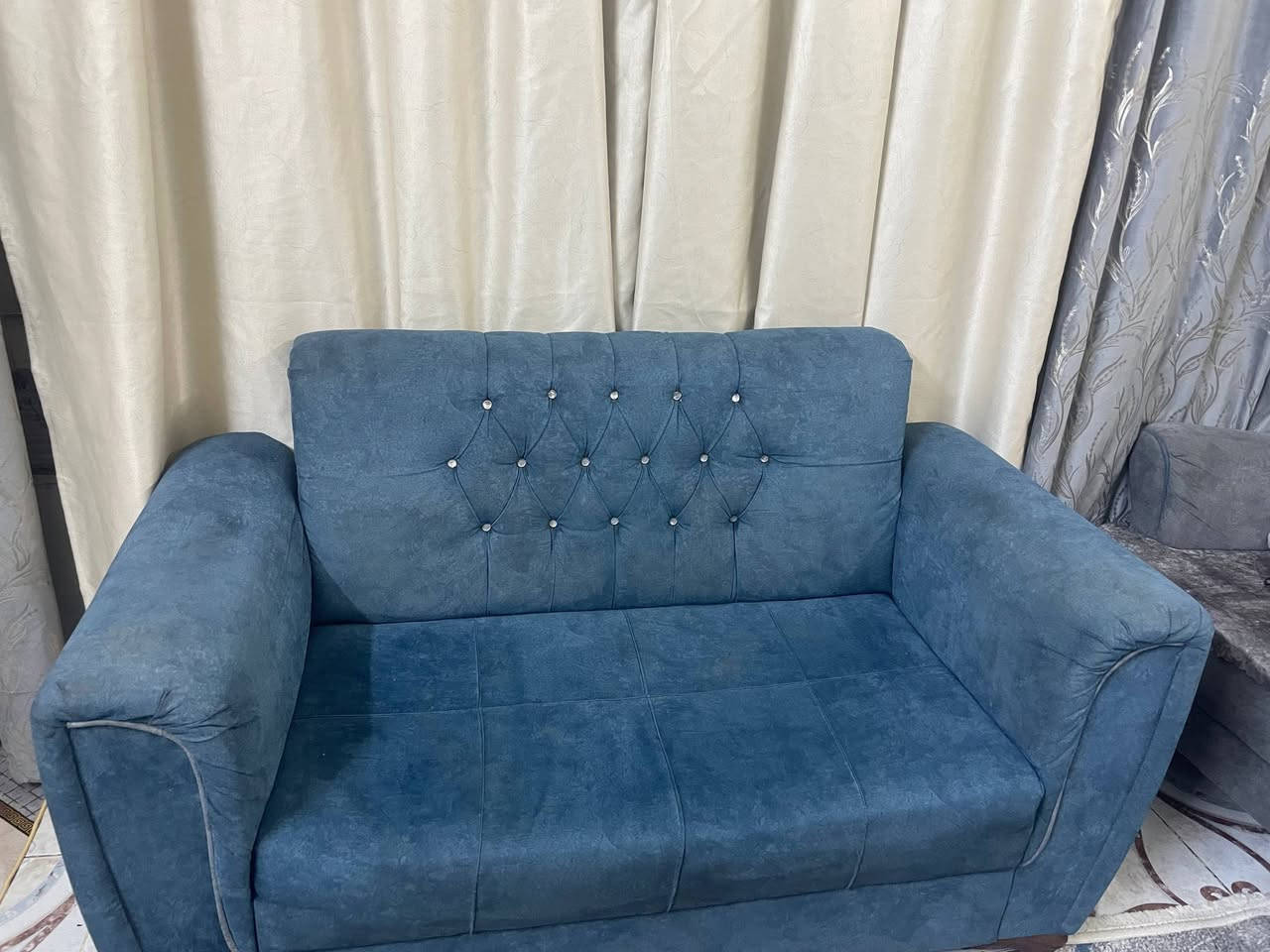 السلام عليكم
تخم للبيع مع طبلات السعر ٢٠٠ الف قفل مستعجلة للبيع 
المكان حي سومر شارع المدارس
 *********** او ع خاص
