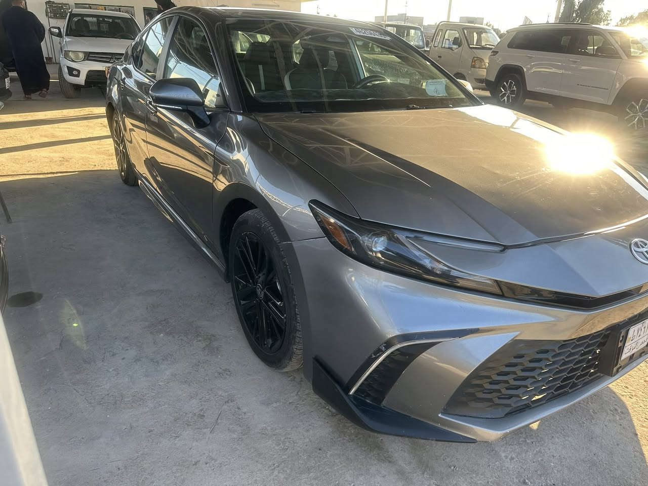 كامري  25 فول مواصفات ضرر بنيد وجاملغ ايسر بدون دواخل ..
السعر 210$  
للاستفسار ***********
