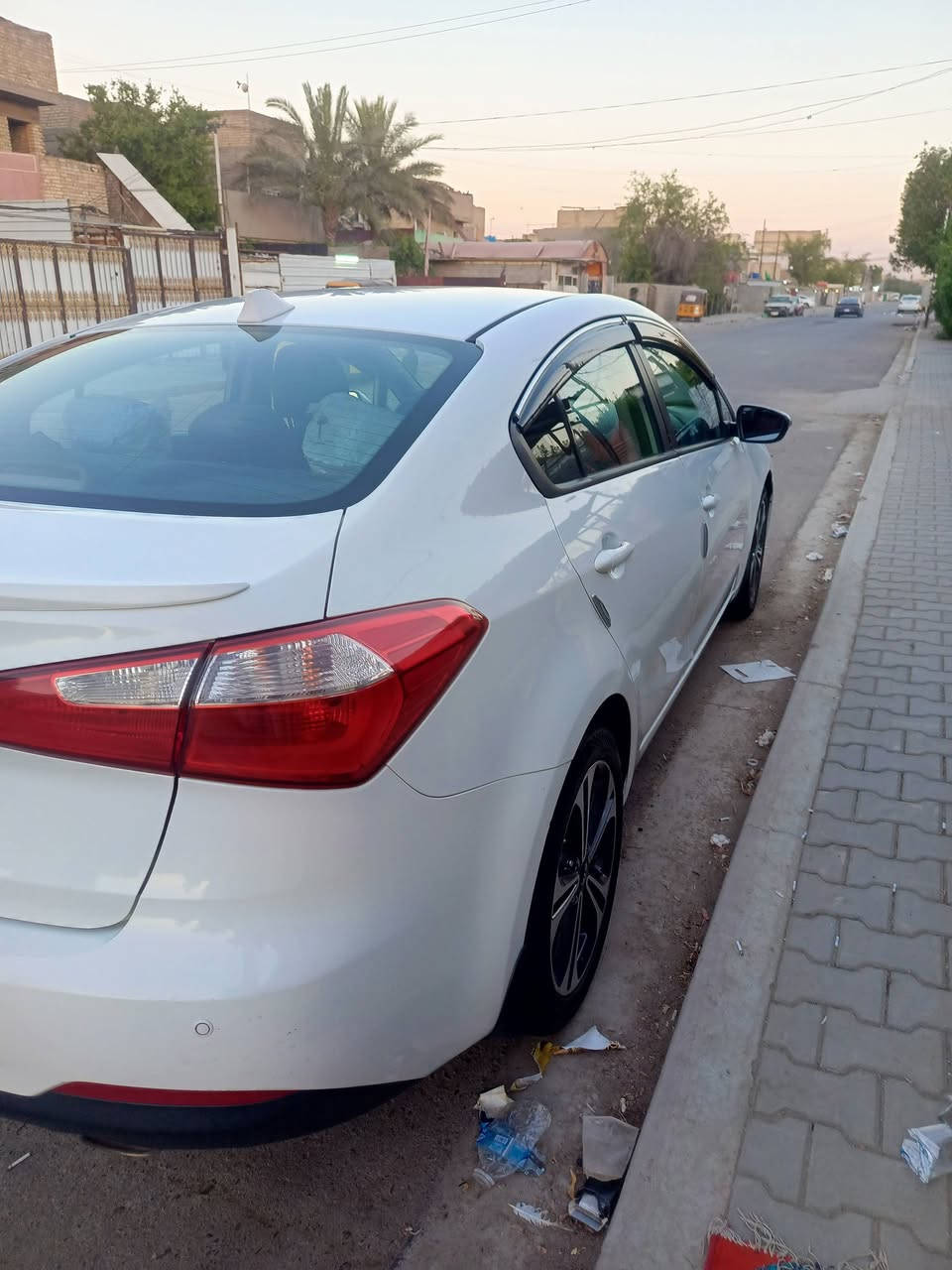 سلام عليكم من رخصت الادمن سيراتو خليجي بحاله جيده مكينه وكير خير من الله تبريد قطعتين شاشه تحكمات تخم تاير جديد باتري رقم انكليزي مكاني بغداد اي استفسار ***********
