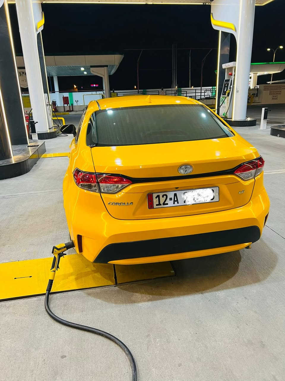 السلام عليكم 
كورلا 2022 LE للبيع والمراوس
مواصفات فول عدا البصمه والسلايت
محرك 18 vvt (المرغوب)
 رادار امامي
توقف ذاتي
 اوتو بريك
اوتو هولد
سايد بريك توماتيك (بصمه)
تحديد مسار
عدم الخروج من خطوط الشارع
كروز سرعة
لايت زينون
شاشة جبيره
تحكمات كامل جيهتين
رقم نينوى بااسمي 
هيئة غرامات صفر
ضرر فقط جاملق مبدل اصلي نفس اللون
بدون ايرباك بدون دواخل بجم كبس
لايتات الشركة 
ماشيه 115 ميل
سياره جديده شرط طخم الشركة
سيارة من امريكا على يدي
منظومة غاز
السعر 175 وبيها مجال  اتصل وتدلل
مكاني موصل ***********
