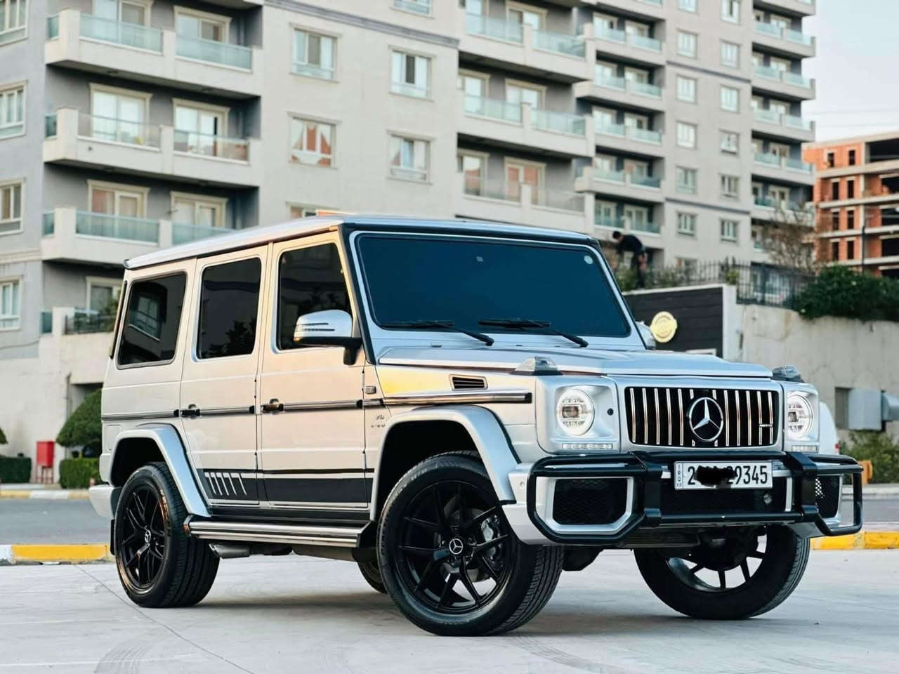 سلام وعليكم للبيع
جي كلاس موديل 2003 
بدون تحديث فقط البنيد محدث
بدون صبغ سيارة جاهزه 
بسمي سيارة رقم دهوك 
سعرها 289 وبيها مجال 

***********
