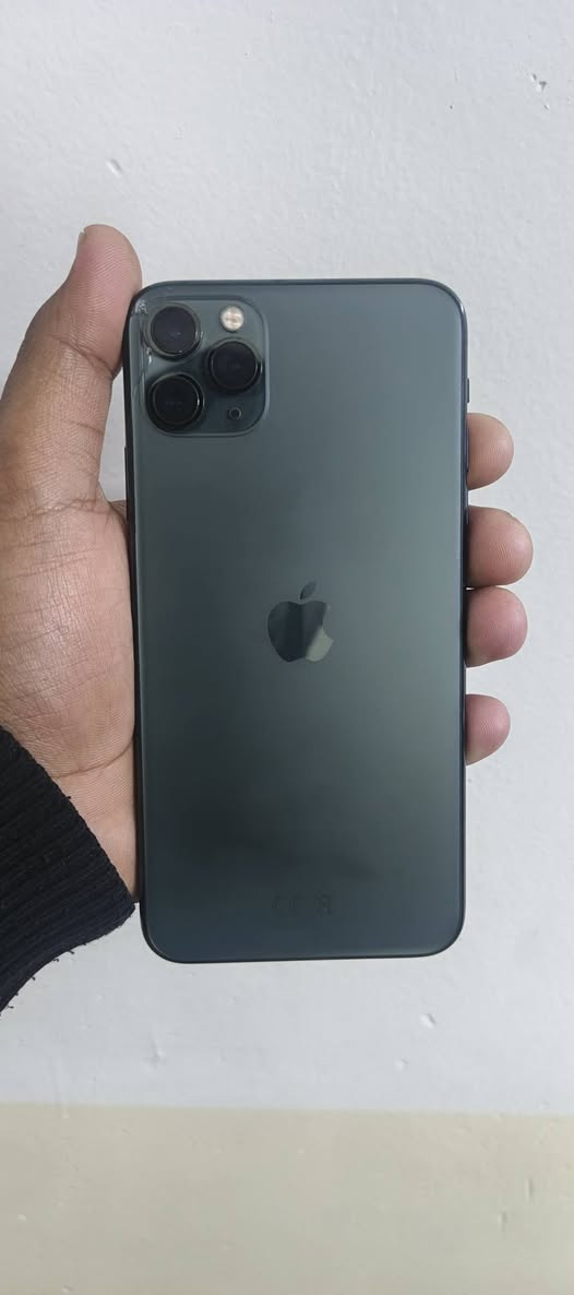 ١١ برو ماكس ذ٢٦٥ ب٨١ جهاز بلاد ما مفتوح شرق اوسط للبيع او مراوس باحدث سعره ٣٥٠  بي بس هاي ضربه ما مأثره على شي مكاني شعب 
***********
