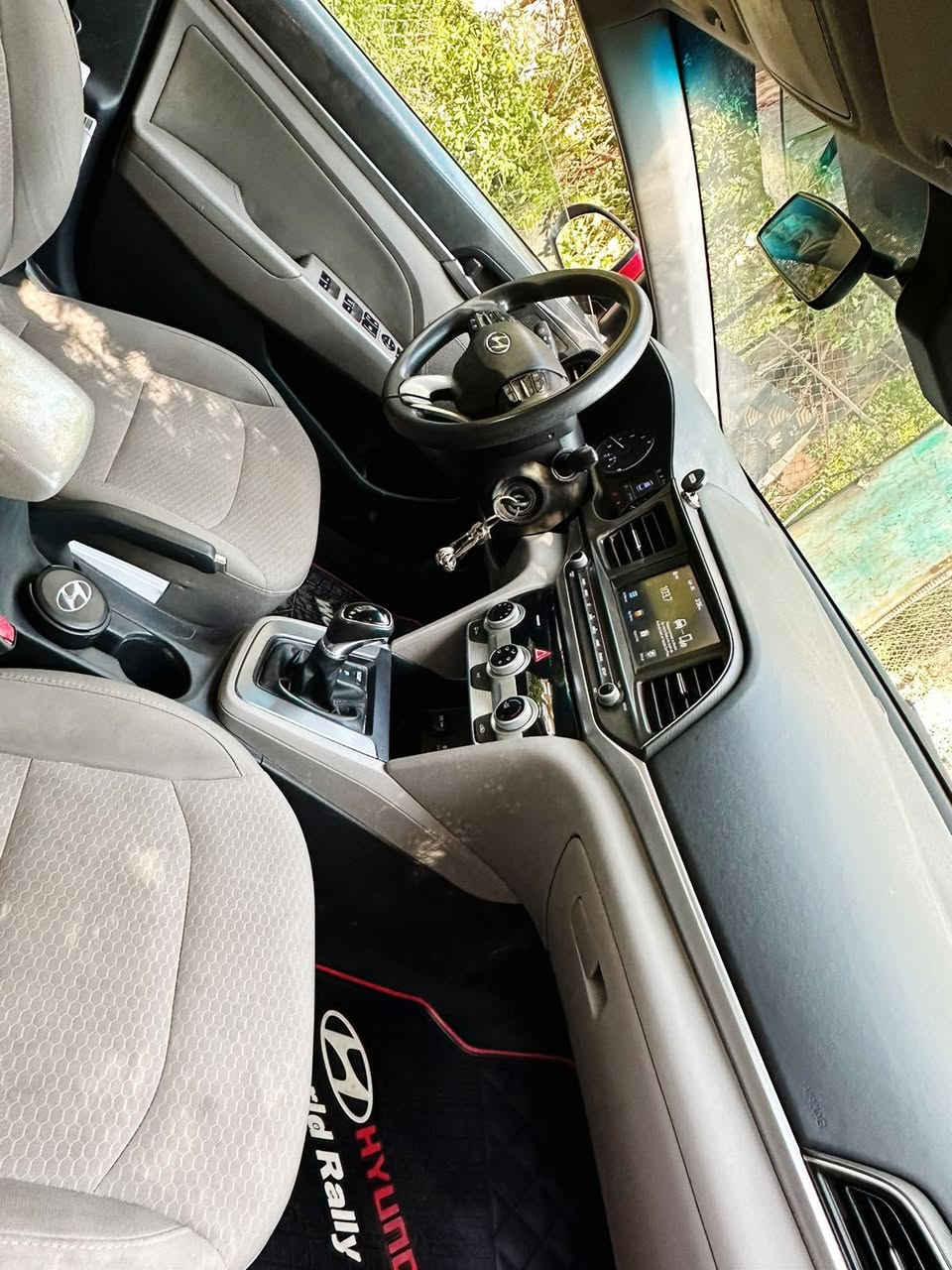 النترا 2019 وارد امريكي حادث جاملغ ونفسة مصلح بارد الباقي كفالة عامة السيارة جاهزة وخير من الله سيارة مال بيت وما متعوبة باسمي تحويل ثاني يوم السعر 138 ورقة وبيها مجال 
بسيط ***********
مكاني بغداد الحرية
