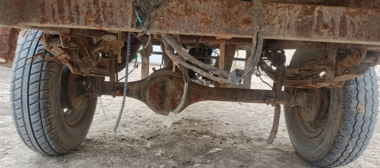 ستوتة البيع موديل ١٤ مكينة ٢٣ وراق اصولي بسمي سعر ٦٠٠ وبيها مجال قليل رقم ***********
