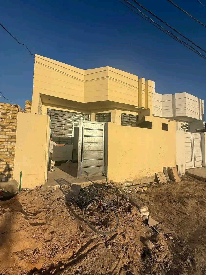 دار للبيع المساحه 120م طابو زراعي سند 25 الموقع حله وردية سيف سعد شارع المشجر سنتر الشارع مجاور ملعب بغداد البيت بناء جديد طابوق كونكريت ماء كهرباء كيبل ضوئي تاخذ البيت مباشر تسكن فقط الاثاث
السعر 58  مع  المجال 
للاستفسار


**إذا كنت صاحب هذا الإعلان وتريد حذفه لأي سبب، رجاءا أرسل رسالة إلى الدعم الفني**