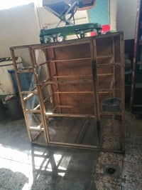 قفص للبيع ارتفاع ١٢٤ ولعرض ١٢٠ ولنزال ٨٠ بغداد ٠٧٧١٢٠٥٣٧١٥