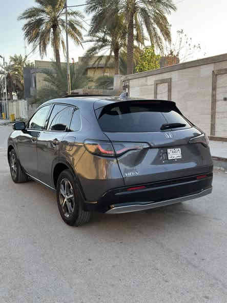 السلام عليكم ورحمة الله 
للبيع فقط بدون مراوس honda -HR-V
مواصفات EX_L فول مواصفات 
الموديل (2024)
محرك 2000 تتفس طبيعي
السيارة جديدة جداً
مرآة اوتو دم
بصمة 
دخول ذكي 
فتحتة سقف
داخل جلد 
رادارات جانبي
حساس امامي خلفي
مساعد نزول المنحدرات 
قيادة ذاتية 
شاشة الكبيرة
ماشية (8000)
تدفئة كشنات
اوتو هولد
السيارة جديدة 
حادثة مبدل باب السائق والجاملغ فقط
وانصبغن دواخل مكفول
السيارة بدون رقم تترقم جميع المحافظات
السعر 145
للاستفسار 
                                                         ***********

