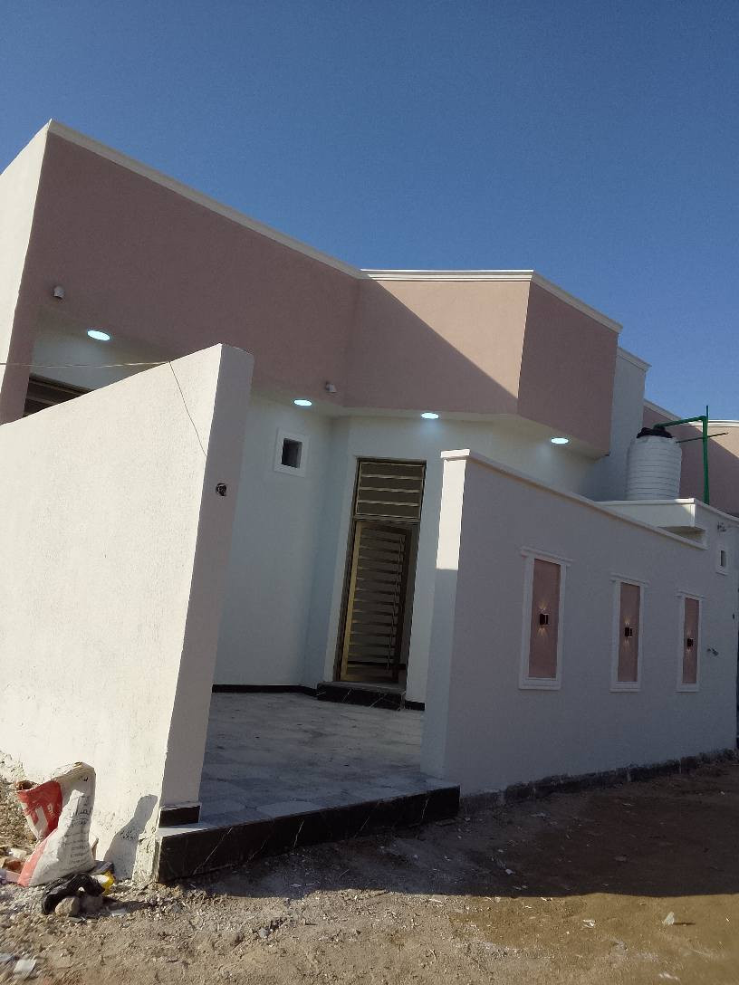 دار للبيع 

#المساحه 100متر 

البناء بلوك كونكريت 

تفاصيل الدار عدد الغرف النوم 2
وا دوانيه
وا وصاله
وا مطبخ 
وصحيات داخلي وخارجيه
معا كراج
معا مغاسل2
معا سخان المياه
معا خلاطات
معا خزانات المياه 2

جنس العقار طابو ملك زراعي 🌴

العنوان البصره 

الجزيره فيروزيه خلف الجسر الثاني

 
 
ا#السعر 50مليون 

للاستفسار تواصله معنا 
هاتف*********** البصرة, العراق
