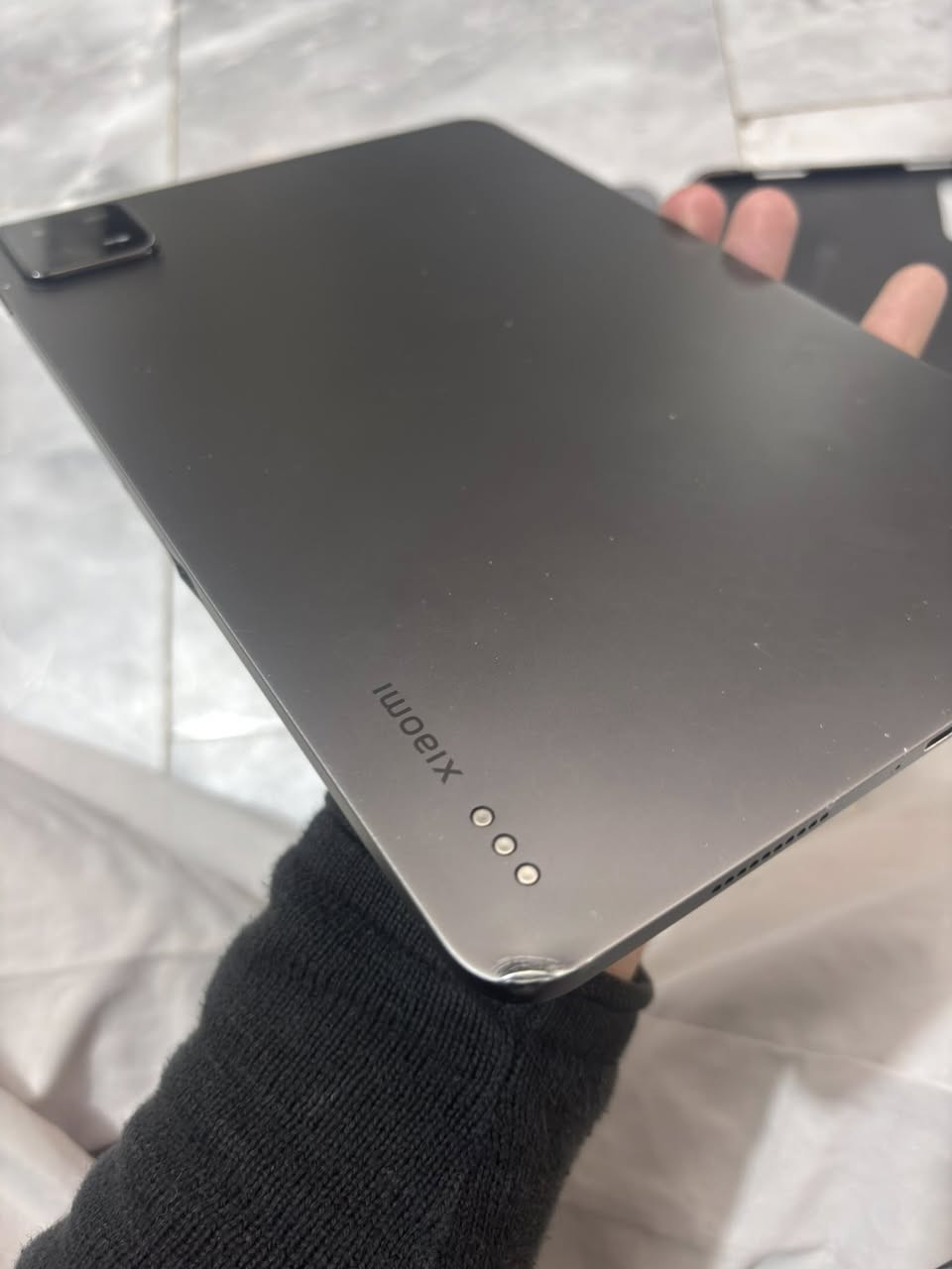 وحش الكيمنك و الاستعمال اليومي باد 6 صفقة العمر
شاشة 144 هرتز 
معالج snapdragon 870
بطاريه تطول يومين الى تلاثه بسعة 8840 mah
نظف جداً مضروب ضربه بسيطة بالطرف و ممأثرة ابداً و الباقي نظيف 100%
4 سماعات ستيريو ( صوت محيطي بحت ) 
كارتونه و شاحنه و مني الك كڤر بسعر 25 الف هديه ويه الجهاز بلاش
مكاني بغداد الامين الثانيه 
***********
