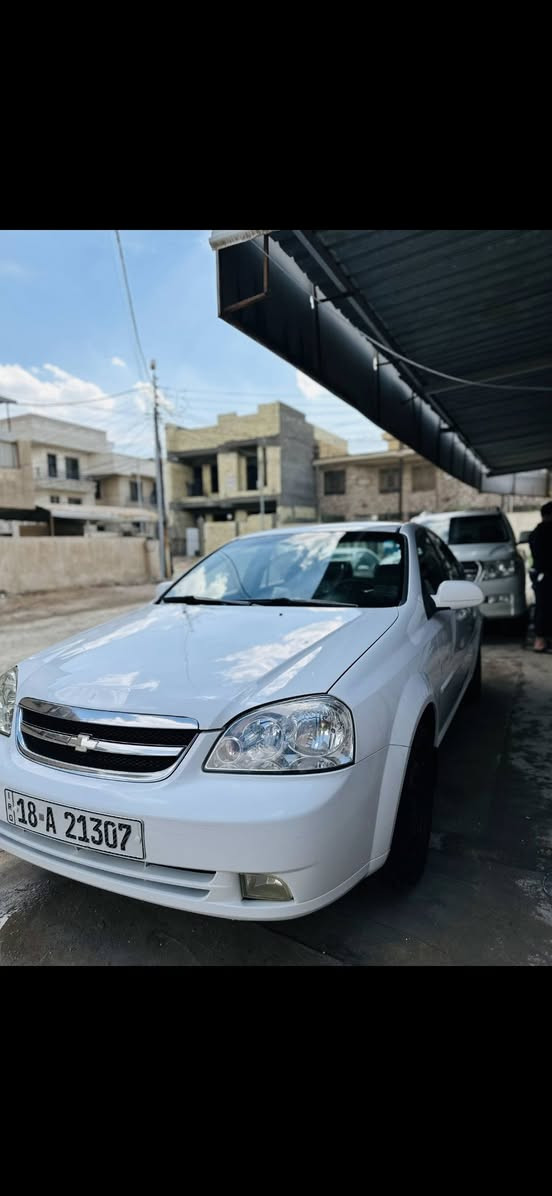 السلام عليكم
على بركة الله 
اوبترا موديل 2011
مثل ما موضح بالسونار 
سيارة غير هذا ما بيها 
والسيارة نصبتها كُلش حلوة 
وما بيها نقص 
السعر 85 وبيها مجال 
مكان السيارة حلة شارع 60 
للأستفسار ***********
