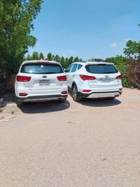 سياره سورنتو للبيع كفاله عامه رقم الهاتف 07811744042