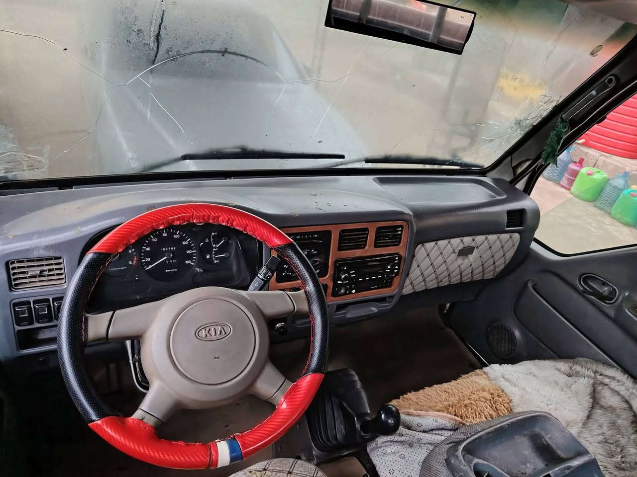 كيه فنتيرا موديل 1997 مكفوله كفاله عامه كلشي بيه شتقل محرك 3000 مكفول كفاله عامه اكسن منقولي توني شاده سعره 55 بيه مجال  قليل حك جيه***********
