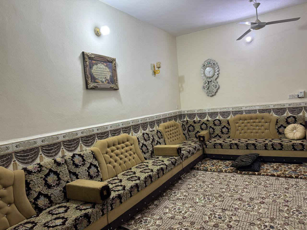 دار سكن للبيع مساحته ٢٠٠م بناء حديث طابو صرف يتكون من غرفتي نوم وأستقبال وصالة ومطبخ وصحيات خارجية وداخلية موقع الدار محافظة ديالى /ناحية كنعان /خلف أعدادية كنعان للبنين للاستفسار الاتصال على الهاتف ***********
