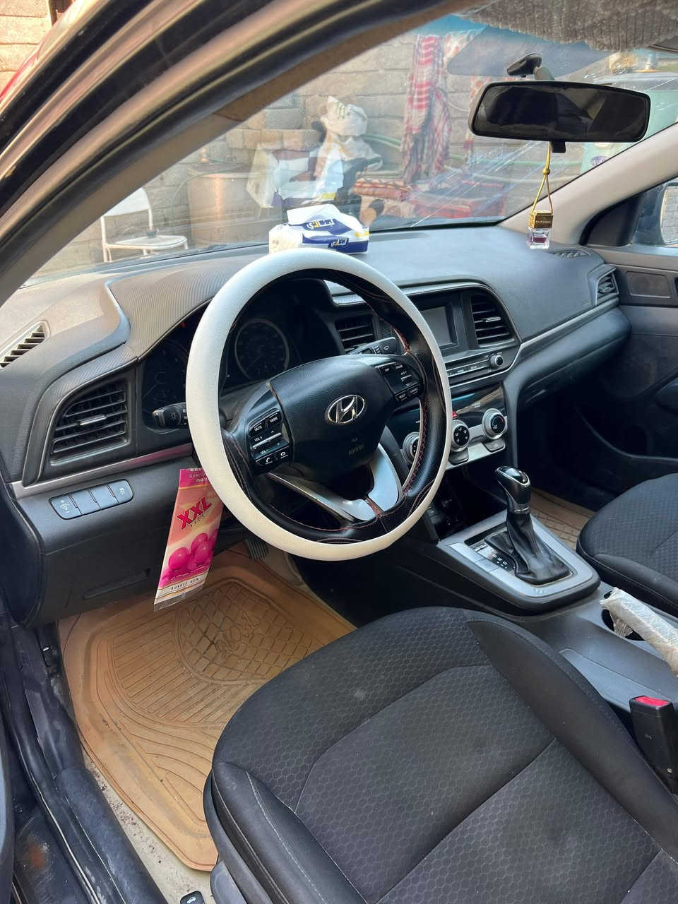 السلام عليكم النترا 19 امريكي ضربتها جاملغ ومبدلين الفخذة بالخارج مو بالعراق مرجعينها اخت البلاد رقم ذي قار معوقين بعد 3 أشهر وتصير حرة وبيها وكاله عامه تريد أبو الوكاله يداورلك تريد وكاله عامه باسمك مكينه 2000مكينه وگير مكفولات تدفئة وتبريد كفاله لايبوخ ولافصله تخم تاير وحداديه كارتون ماشيه 147منظومه زنون رايدينها 98وبيها مجال اكفلها من العيب الشرعي والاوصوليات الاتصال على رقم ***********
