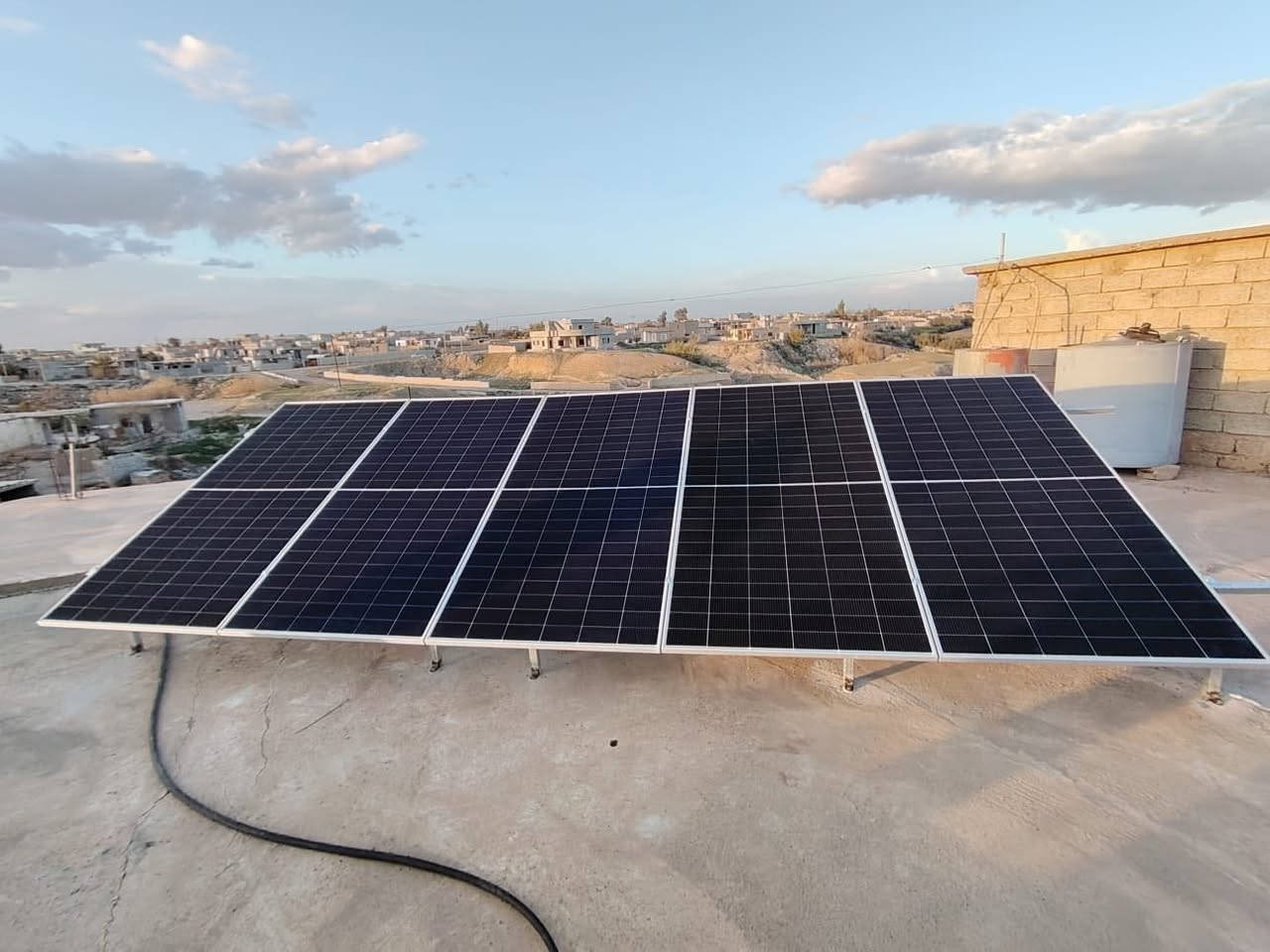 🚨 إنجاز جديد وثقة مستمرة من أهلنا في الزاب 🚨
🔆 شركة المجد للطاقة الشمسية 🔆
بإدارة حذيفة البوحسيب
تم بعون الله تنصيب منظومة متكاملة للأخ أحمد الجميل بأفضل المواصفات وأعلى أداء 💪🌞
📦 المكونات:
✔️ 5 ألواح فيلادلفيا الأصلية عالية الكفاءة
✔️ بطارية فلستي 7.5 كيلو طاقة ثابتة وتحمل عالي
✔️ إنفرتر فلستي 3 كيلو أداء قوي ومستقر
⚡ التشغيل:
🔹 10 أمبير نهاري
🔹 6 أمبير ليلي
✅ تركيب احترافي
✅ فحص وضمان أداء
✅ خدمة ما بعد البيع
💰 يوجد بيع نقداً وبالأقساط المريحة
(إجراءات سهلة وسريعة)
📞 للحجز والاستفسار: ***********
شركة المجد للطاقة الشمسية — ريادة، ثقة، وضمان حقيقي للطاقة النظيفة 🌞🔥
