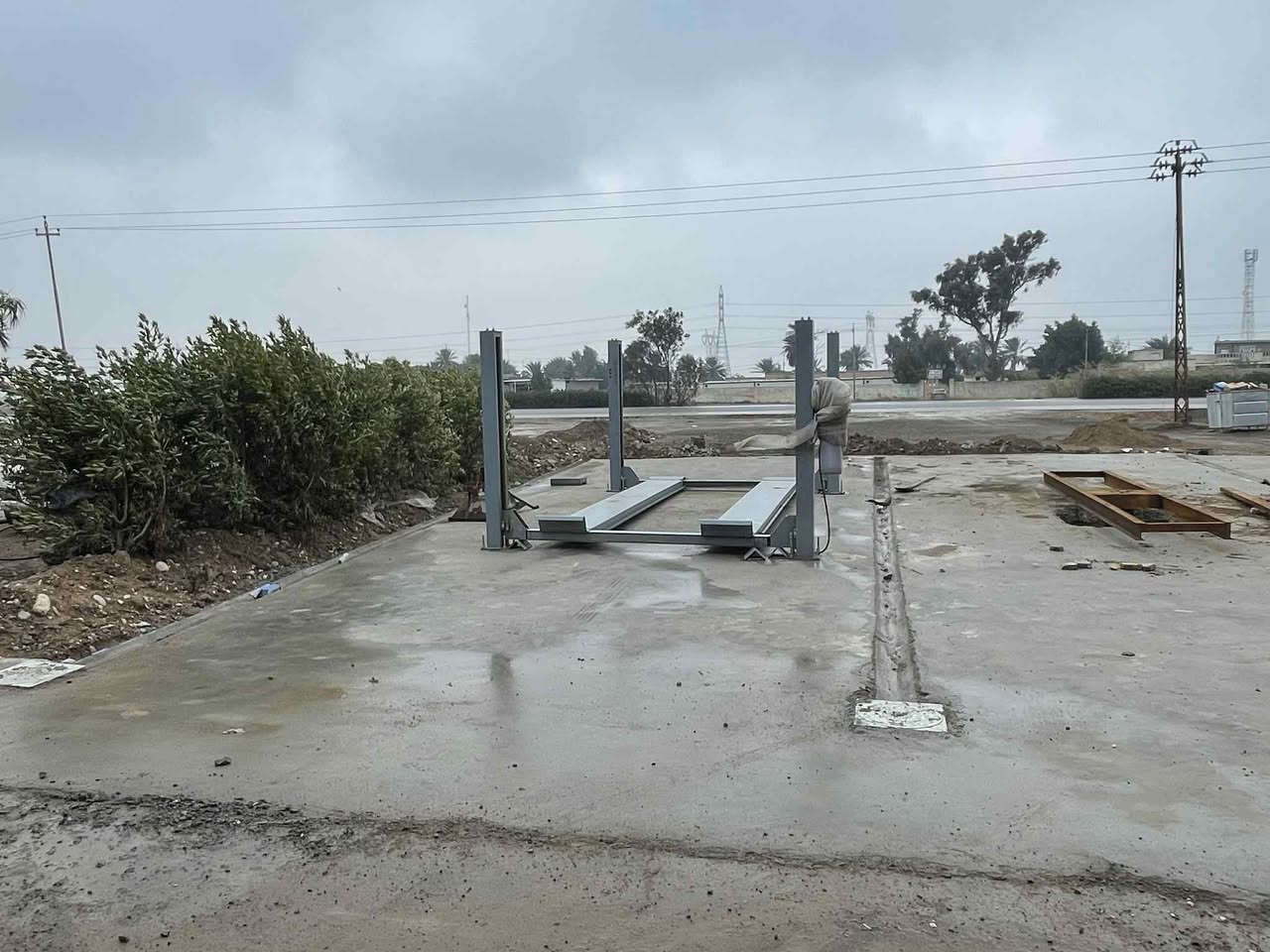 � للبيع معدات غسل سيارات

▪️ جك عراقي
▪️ جك رباعي نشأ أمريكي (يُستخدم للفيتر أو تبديل الدهن)
▪️ مضخة ضغط ماء 200 بار ماطور 7.5 حصان إيطالي عدد 2
▪️ تاروسة هواء حجم 520 بطل 3 بساتم
▪️ مولدة 40 K.V محرك 4000 سوبر كرنفال
▪️ خزان ماء سعة 10,000 لتر
▪️ ملحقات خاصة بغسل السيارات

🔹 المعدات بحالة جيدة وجاهزة للعمل
🔹 يمكن البيع قطعة قطعة

📍 الموقع: واسط – ناحية الدبوني
📞 للاستفسار: ***********
