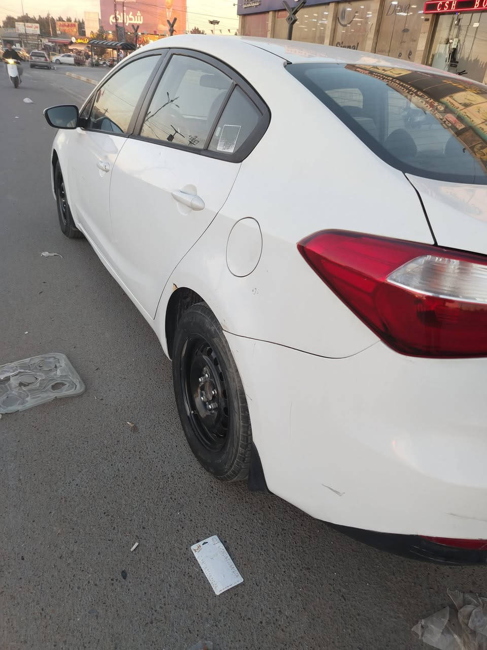 السلام عليكم
سيراتو خليجي 2014
رقم أربيل بأسم شركة تحويل وكالة مضمون 100٪
قطعتين تبريد ثلج
صدر  80 ٪
تايرات 70 ٪
باتري جديد قبل اسبوع 
 تحكم ستيرن جهتين حاكية
تحكم واشاير بالمري
سويج عدد 2
جرس إنذار 120
ماشية 216 الف
كهربائيات بلاد كلشي شغال
دوشمة أرضية وكشنات
 مكينة 1600 دوش ناعمة  لاتنقيص ولاتبخير
 كير  6 نمر مامفتوح  خير من الله
السونار موجود بالصور
السعر 98 
مكاني بغداد ابودشير
للاتصال *********** ابومصطفى
