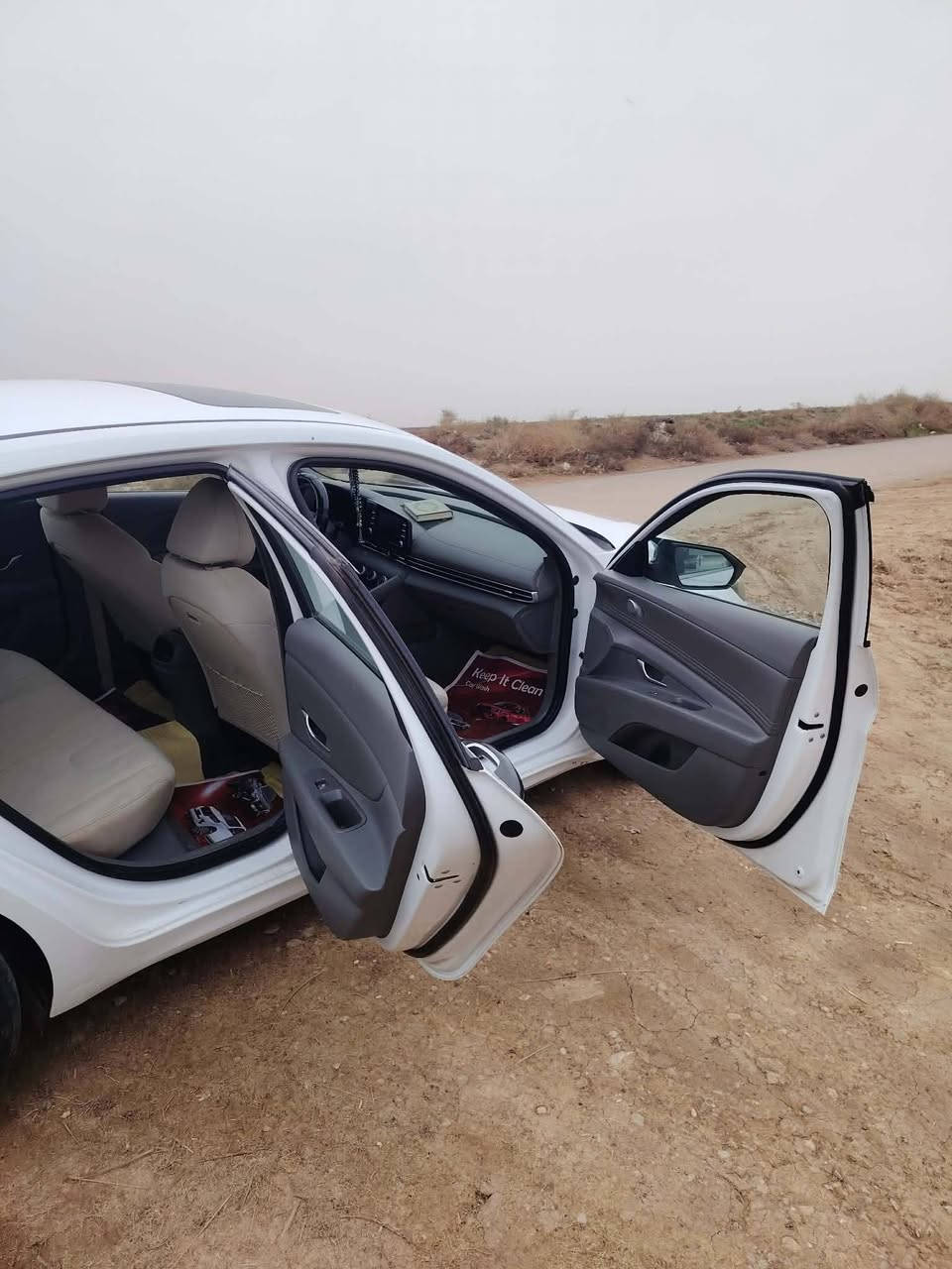 السلام عليكم
النترا خليجي موديل ٢٣ فول  مواصفات للأخير بصمه أبواب بصمه تشغيل عن بعد صندوق ذكي فتحه قطعتين تبريد حساس أمامي وخلفي كامره بك واماميه مري شفط لايت زنون رقم بغداد محرك ألفين مكفوله كفاله عامه باستثناء كم نقطه حالوب خفيفه وبالعراق صارن 
سعرها 168وبيها مجال وذا مراوس ب سوناتا 2017 امريكي فول مواصفات هم يرهم بس كون جديده ومكفوله
***********
