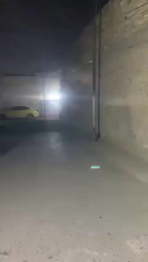 بيت للبيع حي طارق خلف معمل الغاز القديم الاستفسار اتصال ***********
