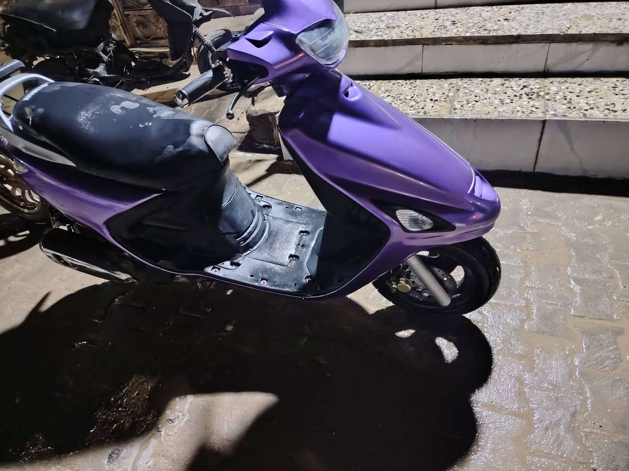 سلام عليكم دراجه للبيع كفاله عامه مكان بالنجف كوفه سعر 600 وبيها مجال رقم ***********
