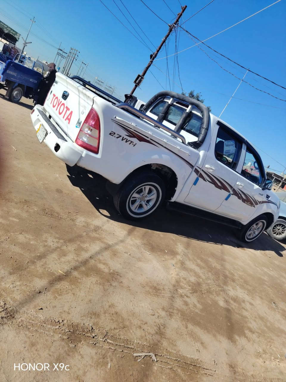 سلام عليكم
فتون 2018 كفاله عامه 
مكينه وكير وحداديه وتخم تاير وتبريد 
كله جديد 
جاهزه من كلش
رقم مثنئ سنويه ل 2029 
السعر 87 وبيه مجال
مكان السياره الديوانيه قضاء الحمزه الشرقي 
‏‪***********‬‏
