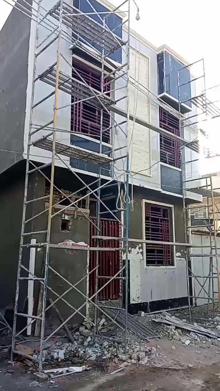 بلاش بلاش بلاش بلاش بيت في كربلاء يبعد عن الأمام كيلو متر المساحة 50م 
قيد الأنشاء  تسليم مفتاح يحتوي على 2 غرف نوم 
وستقبال وصالة ومطبخ والصحيات طابقين بناء درجة اولى
للأستفسار سيد احمد للتسويق العقاري ***********
