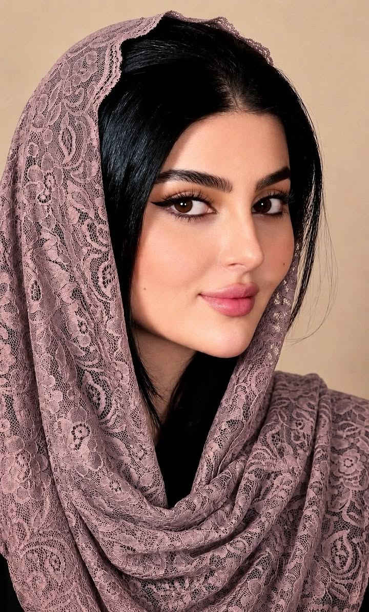 ✨ وصل شال الذكاء الاصطناعي الترند ✨
🧵 خيط بريسم وقماش تول فاخر
💎 نعومة ولمعة راقية جدآ 
🎀 تصميم أنيق وموديل عصري
🌈 ألوان مميزة تتناسب مع كل الإطلالات😍
قياس الشال / الطول مترين والعرض 70 سم ✔️
#الاصلي الكويتي البريسم 💯


**إذا كنت صاحب هذا الإعلان وتريد حذفه لأي سبب، رجاءا أرسل رسالة إلى الدعم الفني**