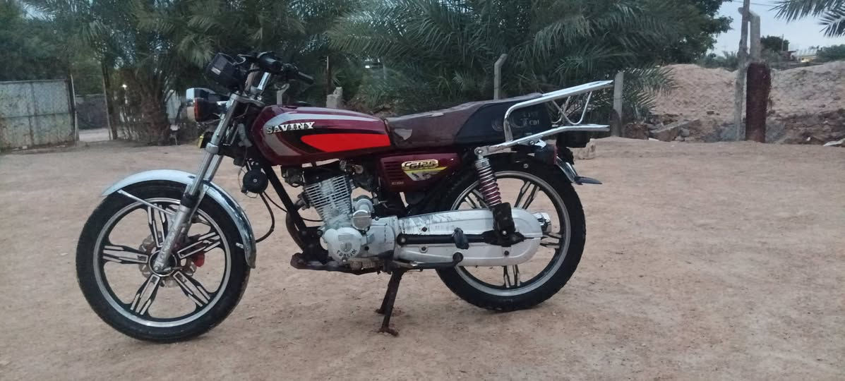 سلام عليكم للبيع دراجة خمسة كير كلك مكفولة موديل 2023 محرك ما مفتوح مكفول السعر 550 وبيه مجال العنوان الكوفه للاستفسار الاتصال على الرقم ***********
