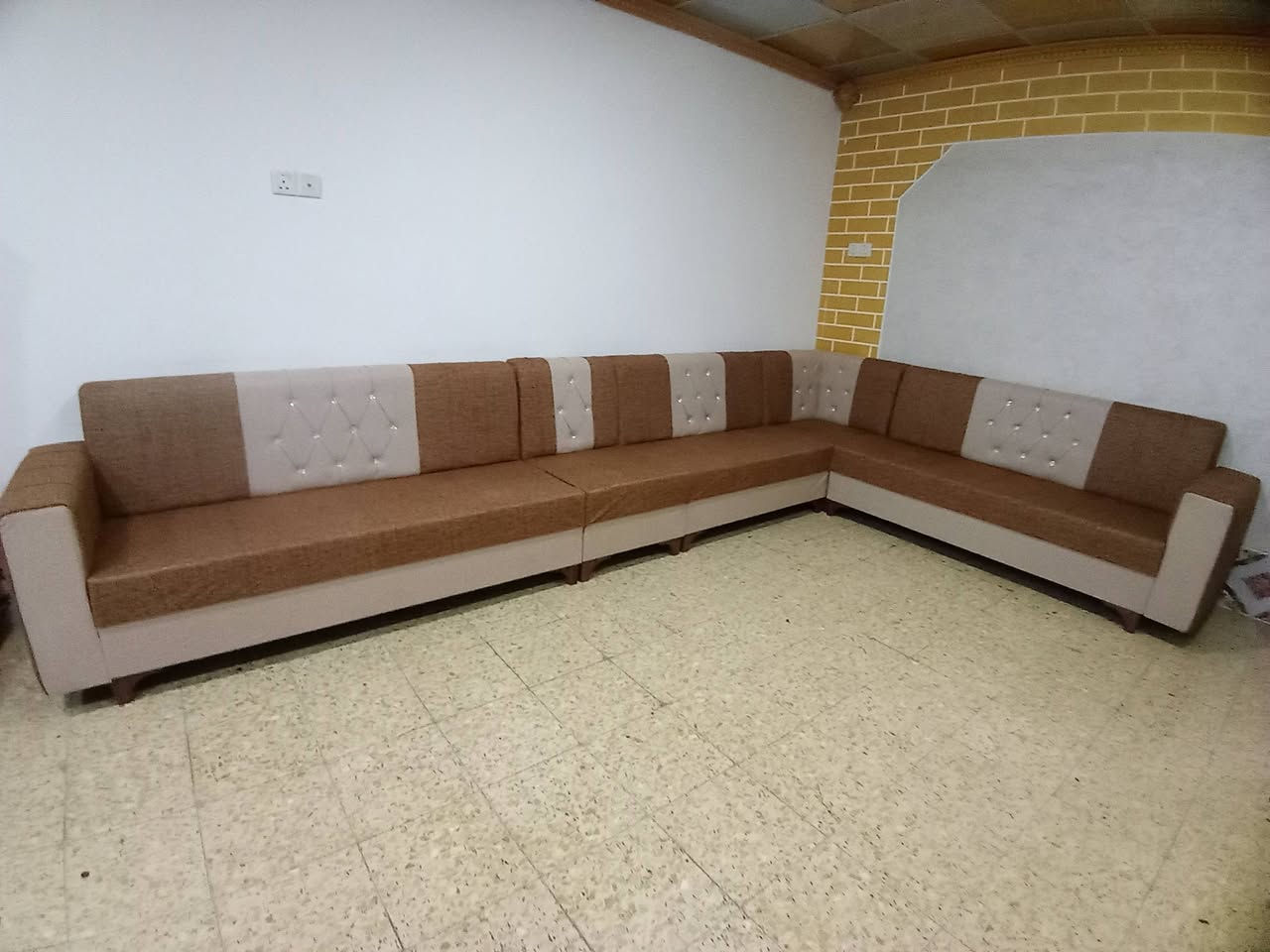 ديوان ١٠ مقعد جديد شغل ثكيل للبيع شراي يتصل على رقم ***********
