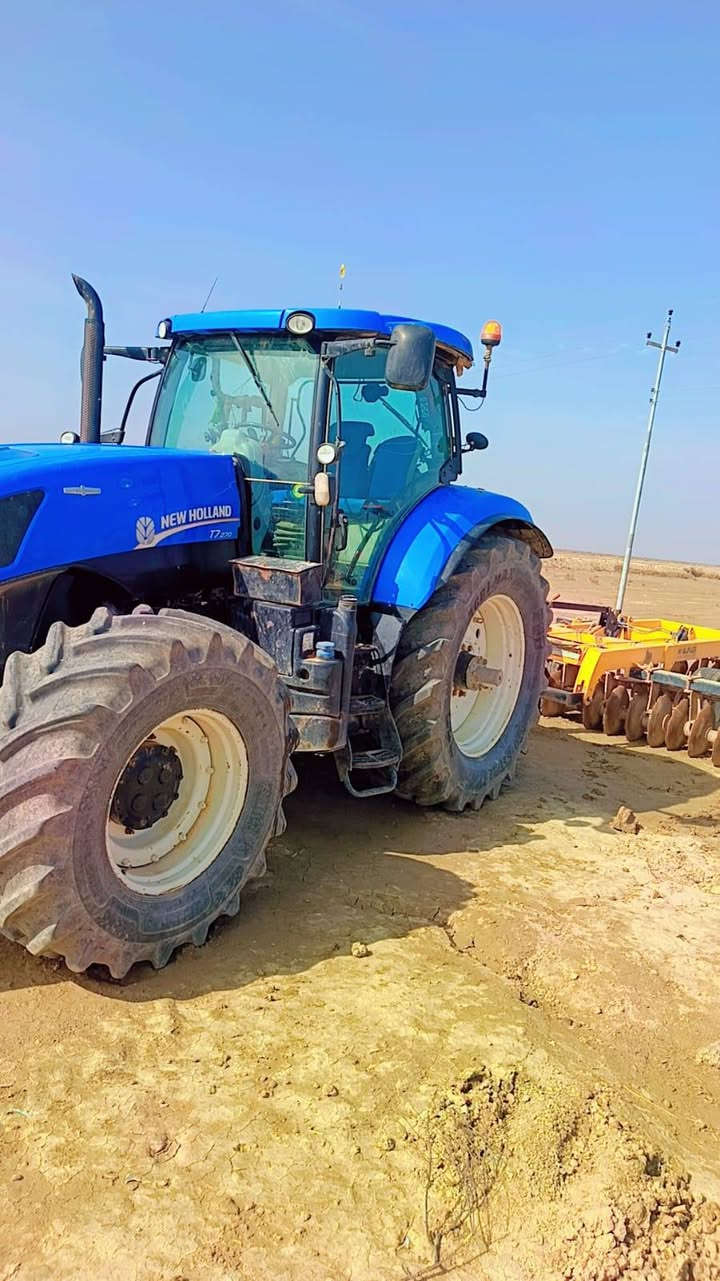 مكينه نيهولند للبيع 270 لشراي ينتصل ***********
