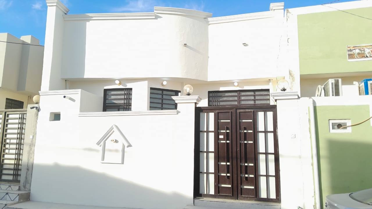 #بيت مساحه  100 متر طابق واحد ***********
بيت كلش نضيف)طابو زراعي سند25 قرار محكمه 📝

عنوان المكتب حي ميسان المرتضي العقارات شارع الزوار 

عنوان لبيت نجف حي ميسان شارع الشيوخ 

 غرفه// مطبخ  // صاله// صحيات داخل وخارج 

وستقبال 

بناء ممتاز// اساس وسقف صب ***********

بناء طابوك شغل درجه اولى🧱 

كل البيت 

كل الخدمات موجوده 

مدارس 

ملاحضه كافت الدور والمساحات والبيوت الكبيره
