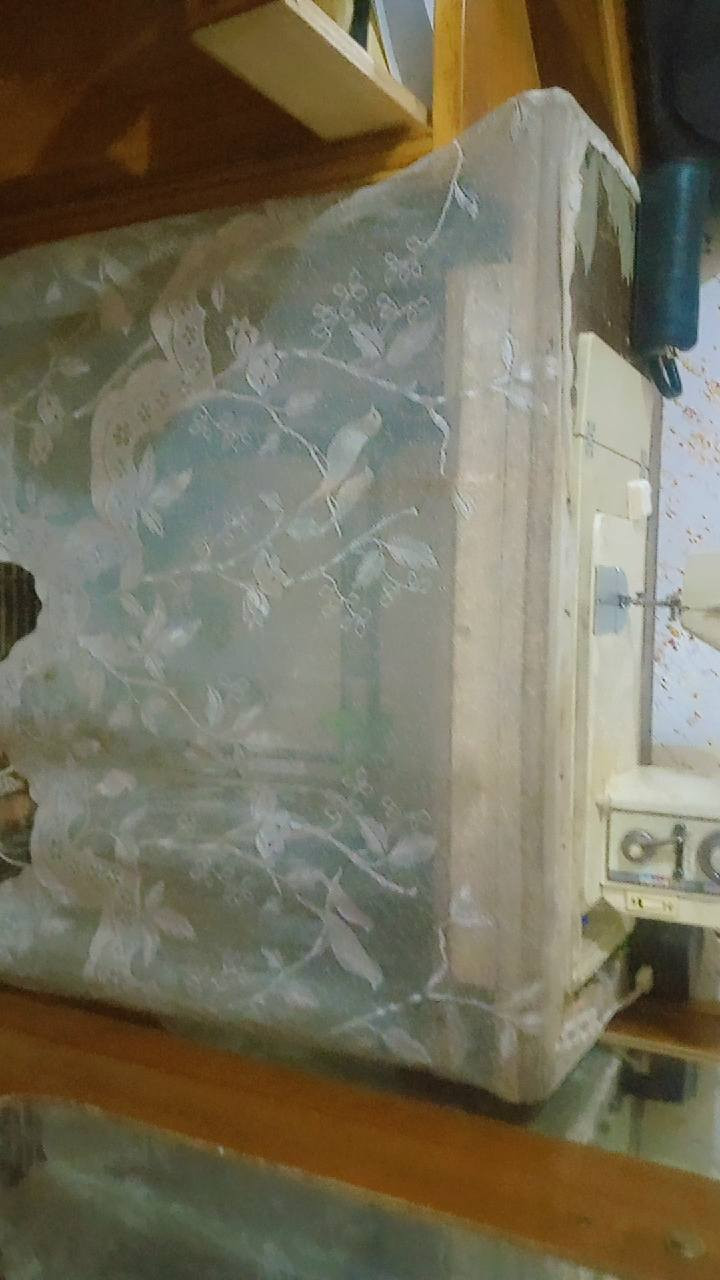 مكينه بريذر من القديمات اصليه وماداخله تصليح نهائيا بس خياط بيت اخيط بيها 21 نقشه هي ام الجنطه بس هذا هيج ميز مخليته عليها سعرها 200


**إذا كنت صاحب هذا الإعلان وتريد حذفه لأي سبب، رجاءا أرسل رسالة إلى الدعم الفني**