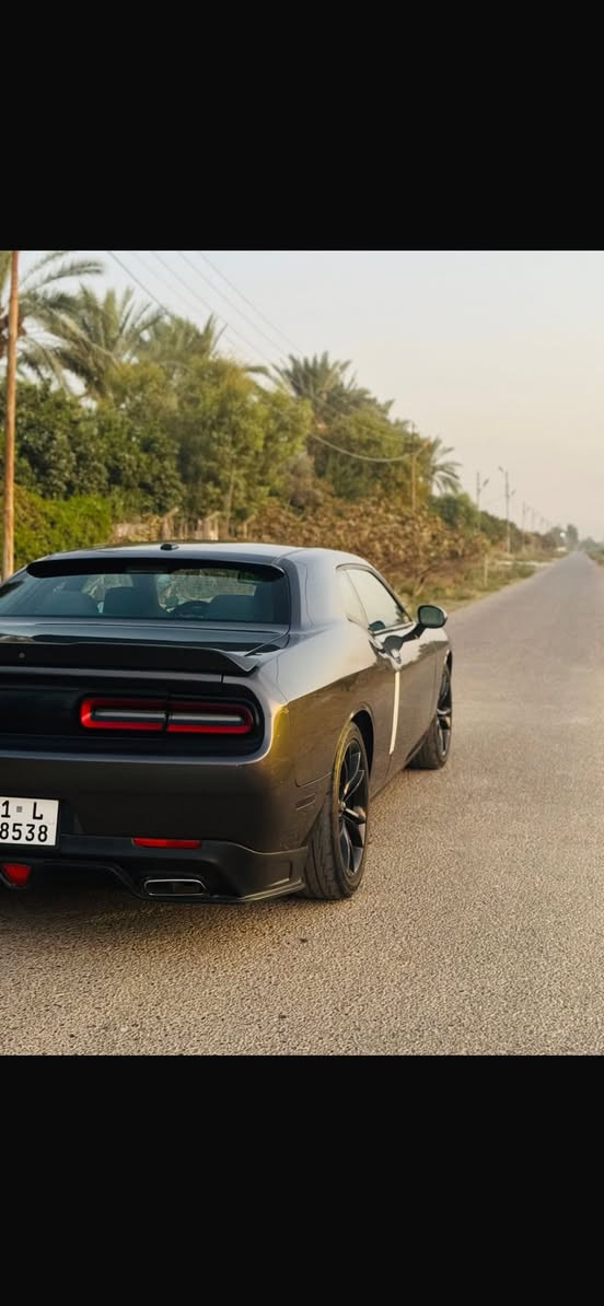 السلام عليكم 

دوج جالنجر 2017 sxt
 
رقم سليمانيه الدولي 

حادث سياره بنيد مبدل +جاملغ ايمن 

سياره جديده ومتعوب عليها 

محرك بشرط الفحص تبريد صدر اكسل 

ويل 20 srt 

كت كامل srt 

السعر 148 وبي مجال 

رقم الهاتف ‭0782 204 4638‬
