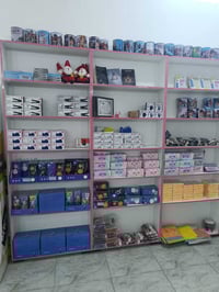 غراض مكتبة للبيع الاتصال على الرقم ٠٧٧٠٩٢٩١١٣٣