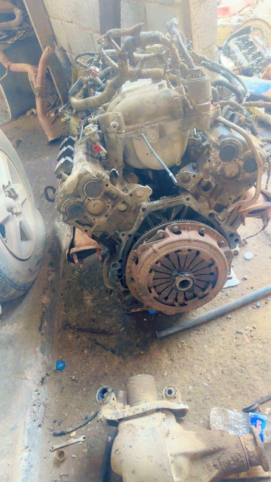 مكينه وكير لوف عقل وضفيره كامله وكل شي شغال بيهه مكانهه سته سلندر الديوانيه ‭0781 562 5844‬
